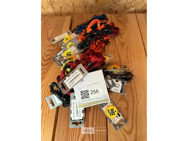 Lot van verschillende tuigjes mini (±20x) - afbeelding 1 van  2