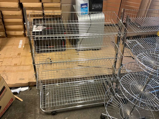 Lot van winkel meubilair - afbeelding 11 van  14