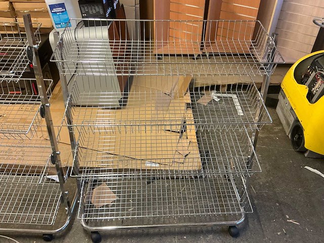 Lot van winkel meubilair - afbeelding 12 van  14