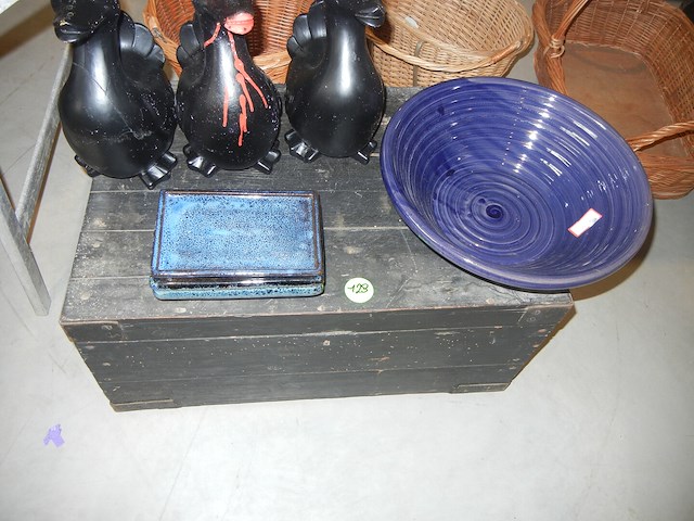 Lot varia decoratief ( kist, 3 ganzen) - afbeelding 1 van  2