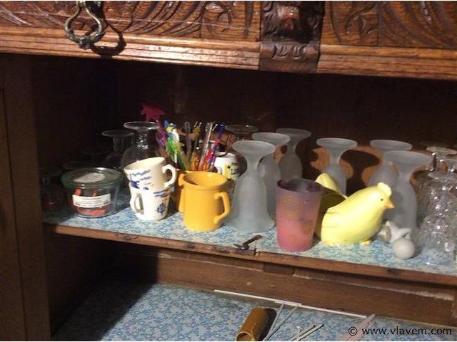 Lot varia in buffetkasten - afbeelding 5 van  6