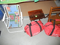 Lot varia ( mini stoelen en coca cola tassen) - afbeelding 1 van  3