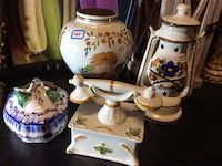 Lot varia (steen) - afbeelding 1 van  3