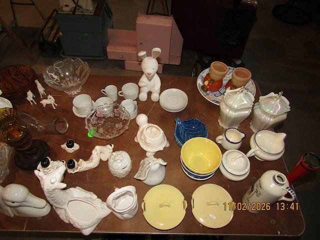 Lot varia (volledige tafel) - afbeelding 1 van  4