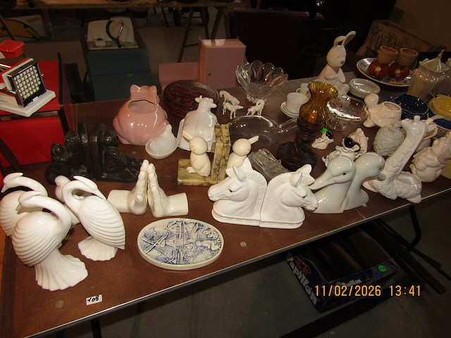 Lot varia (volledige tafel) - afbeelding 2 van  4