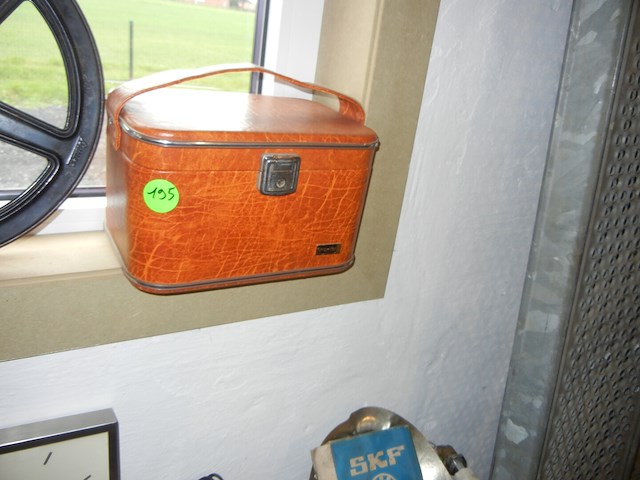 Lot varia - afbeelding 1 van  2