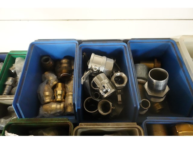 Lot verbindingsstukken voor flexibele slangen - afbeelding 4 van  7