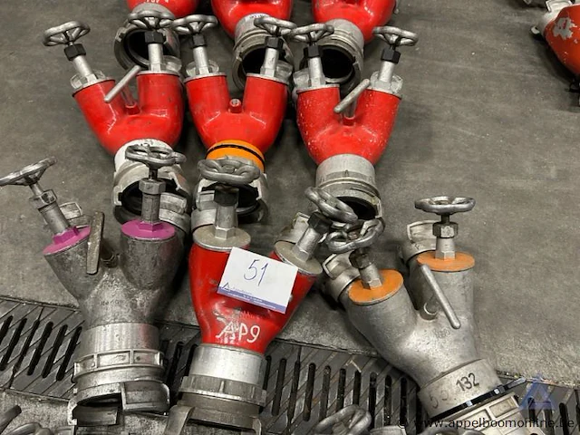 Lot verdeelstukken, type 110 - 2x70 dsp, afsluitbare uitgangen en koppelingen - afbeelding 1 van  1