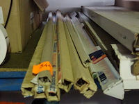 Lot verlichting - afbeelding 2 van  2