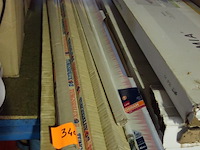 Lot verlichting - afbeelding 1 van  2