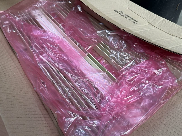 Lot verlichtingstoebehoren ong 25 dozen - afbeelding 8 van  9