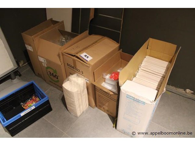 Lot verpakkingsmateriaal - afbeelding 1 van  1