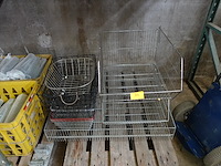 Lot verschillende draadmanden - afbeelding 2 van  2