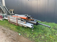 Lot verschillende formaten buizen - afbeelding 2 van  3