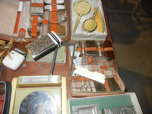 Lot verzorgingsartikelen - afbeelding 2 van  3