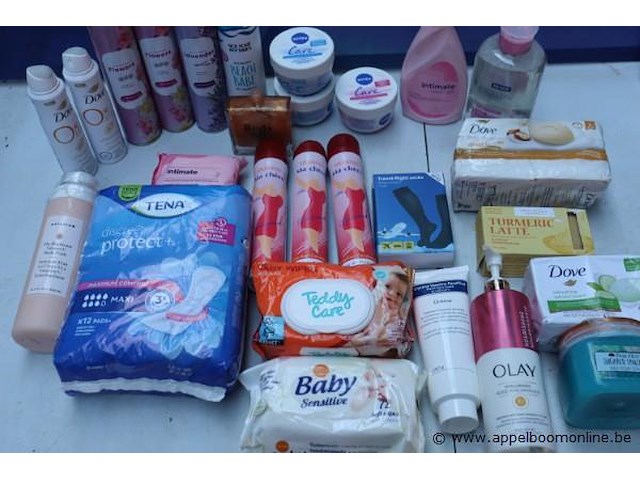 Lot verzorgingsproducten - afbeelding 3 van  4
