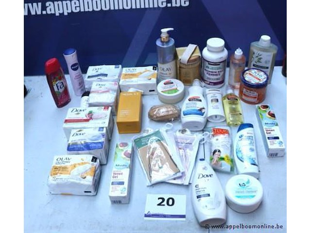 Lot verzorgingsproducten - afbeelding 1 van  4