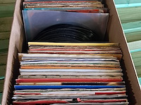 Lot vinyl singles verschillende genres - afbeelding 1 van  8