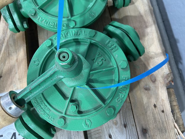 Lot vleugelpompen (4) sigma + membraanpomp alfa laval - afbeelding 2 van  3