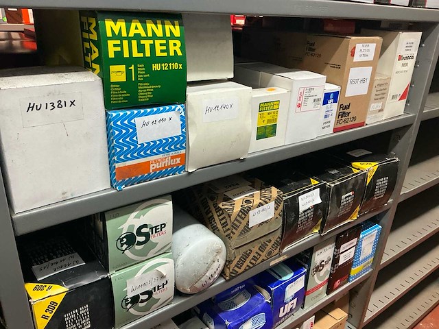 Lot vrachtwagen en industrie filters (180x) - afbeelding 9 van  11