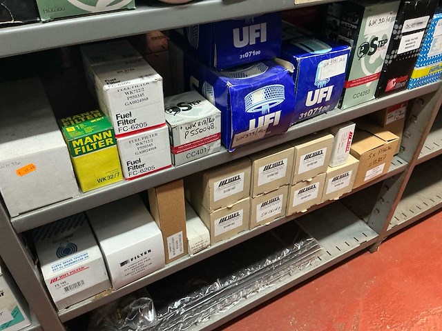 Lot vrachtwagen en industrie filters (180x) - afbeelding 6 van  11