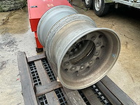 Lot vrachtwagenbanden en velgen - afbeelding 5 van  9