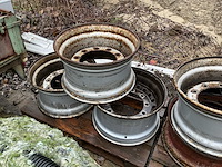 Lot vrachtwagenbanden en velgen - afbeelding 6 van  9