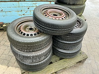 Lot vrachtwagenbanden en velgen - afbeelding 9 van  9