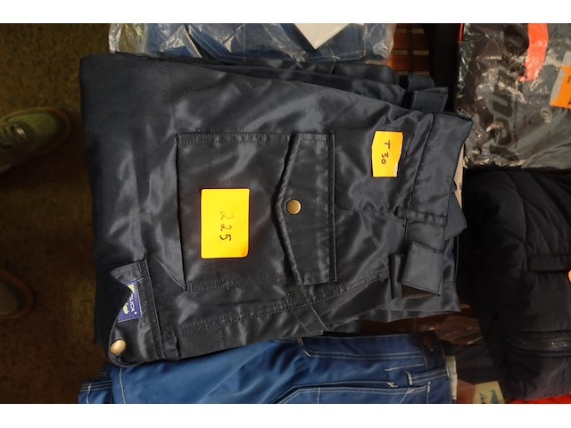 Lot werkkledij - afbeelding 6 van  11