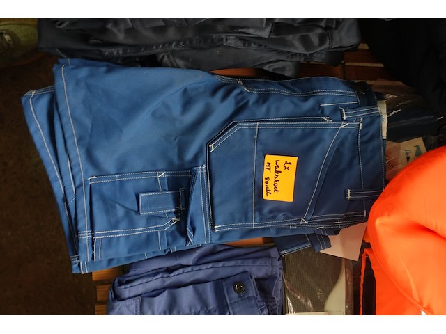 Lot werkkledij - afbeelding 8 van  11