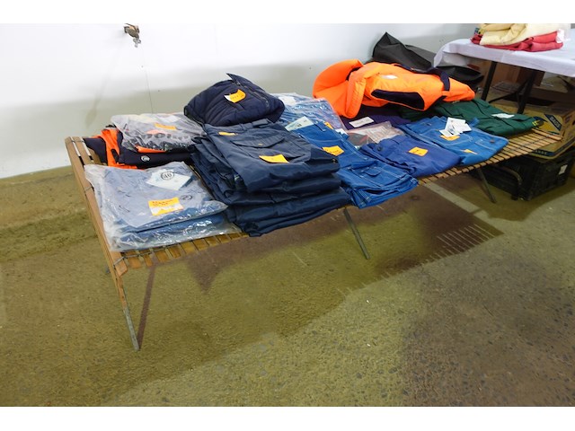 Lot werkkledij - afbeelding 10 van  10