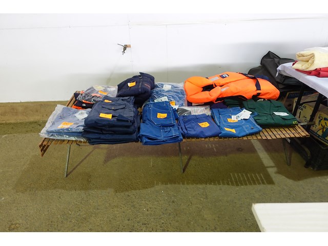 Lot werkkledij - afbeelding 2 van  10