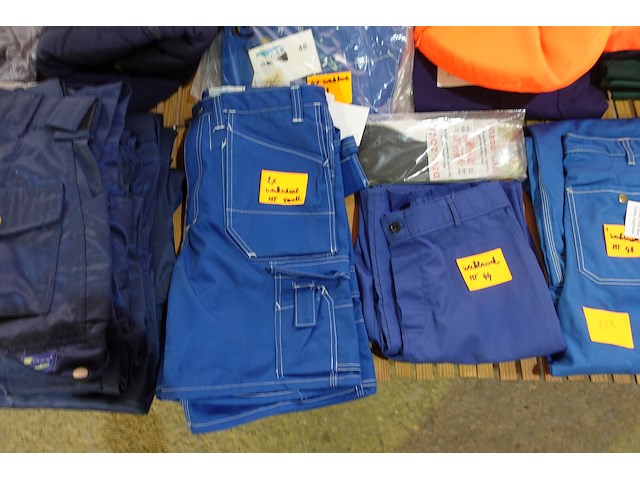 Lot werkkledij - afbeelding 4 van  10