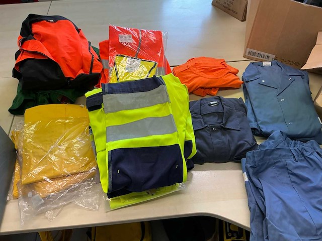 Lot werkkleding jas - afbeelding 2 van  2