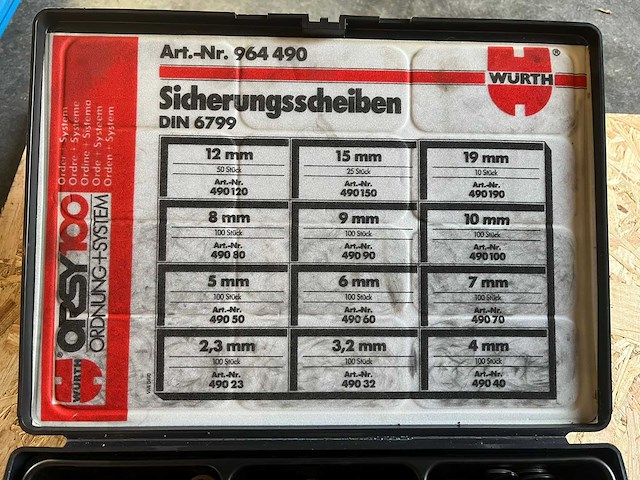 Lot werkmateriaal - garage - afbeelding 1 van  9