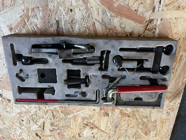 Lot werkmateriaal -garage - afbeelding 17 van  18