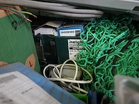 Lot werkmateriaal met tl-armaturen en kabels - afbeelding 3 van  10