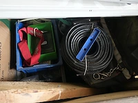 Lot werkmateriaal met tl-armaturen en kabels - afbeelding 5 van  10
