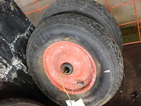 Lot wielen met kar - afbeelding 3 van  12