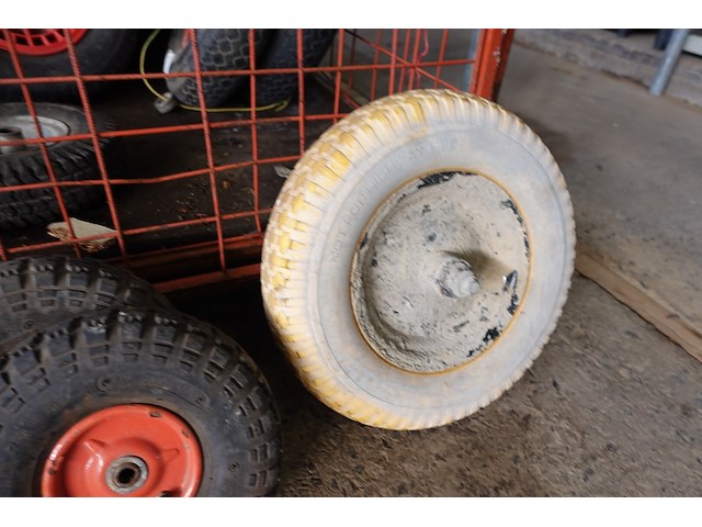 Lot wielen met kar - afbeelding 9 van  12