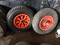 Lot wielen met kar - afbeelding 12 van  12