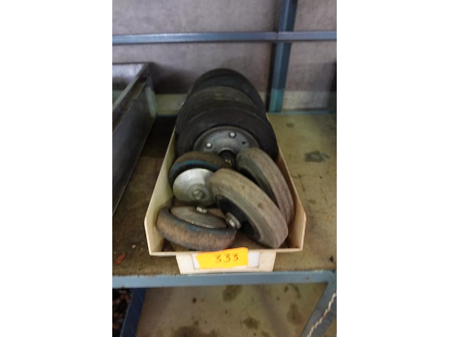 Lot wielen - afbeelding 1 van  3