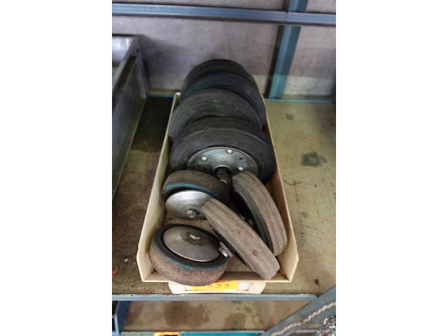 Lot wielen - afbeelding 2 van  3