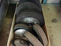 Lot wielen - afbeelding 2 van  3