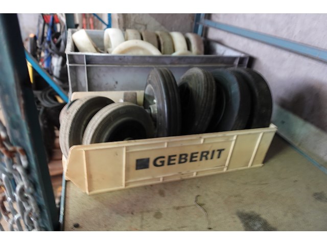 Lot wielen - afbeelding 3 van  3