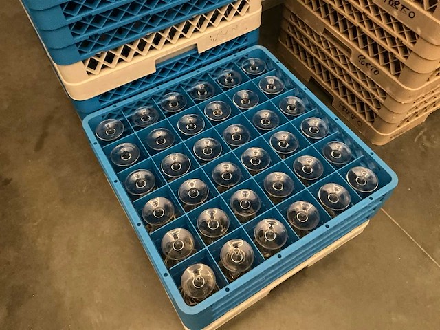 Lot witte wijn glazen - afbeelding 2 van  4