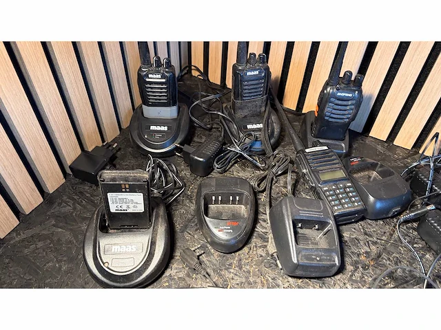 Lot zender materiaal - afbeelding 9 van  13