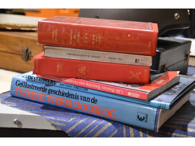 Lotje boeken oorlog - afbeelding 1 van  1