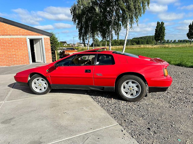 Lotus - esprit 2.2 turbo - oldtimer - afbeelding 12 van  44