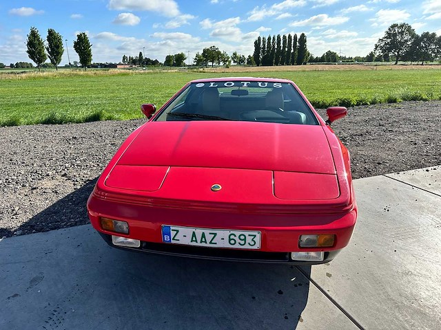 Lotus - esprit 2.2 turbo - oldtimer - afbeelding 16 van  44